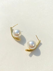 Simple Elegant Pearl Post Earrings